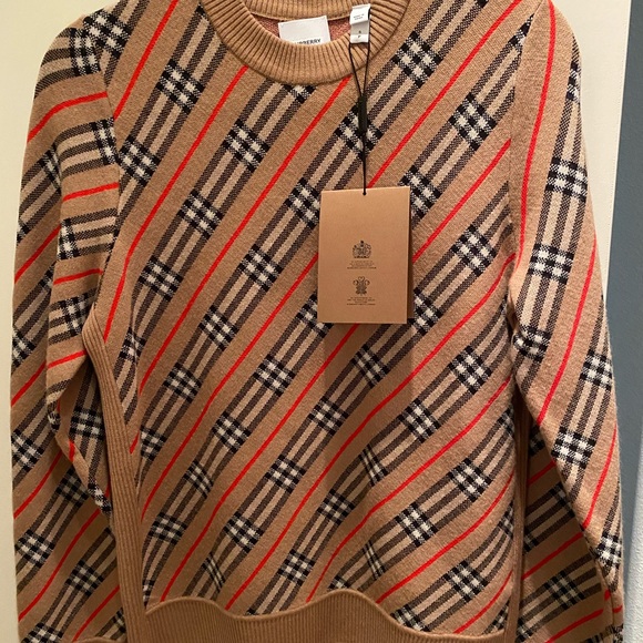 NEW💕Burberry wool blend Clara vintage check sweater 💕 - Picture 4 of 10